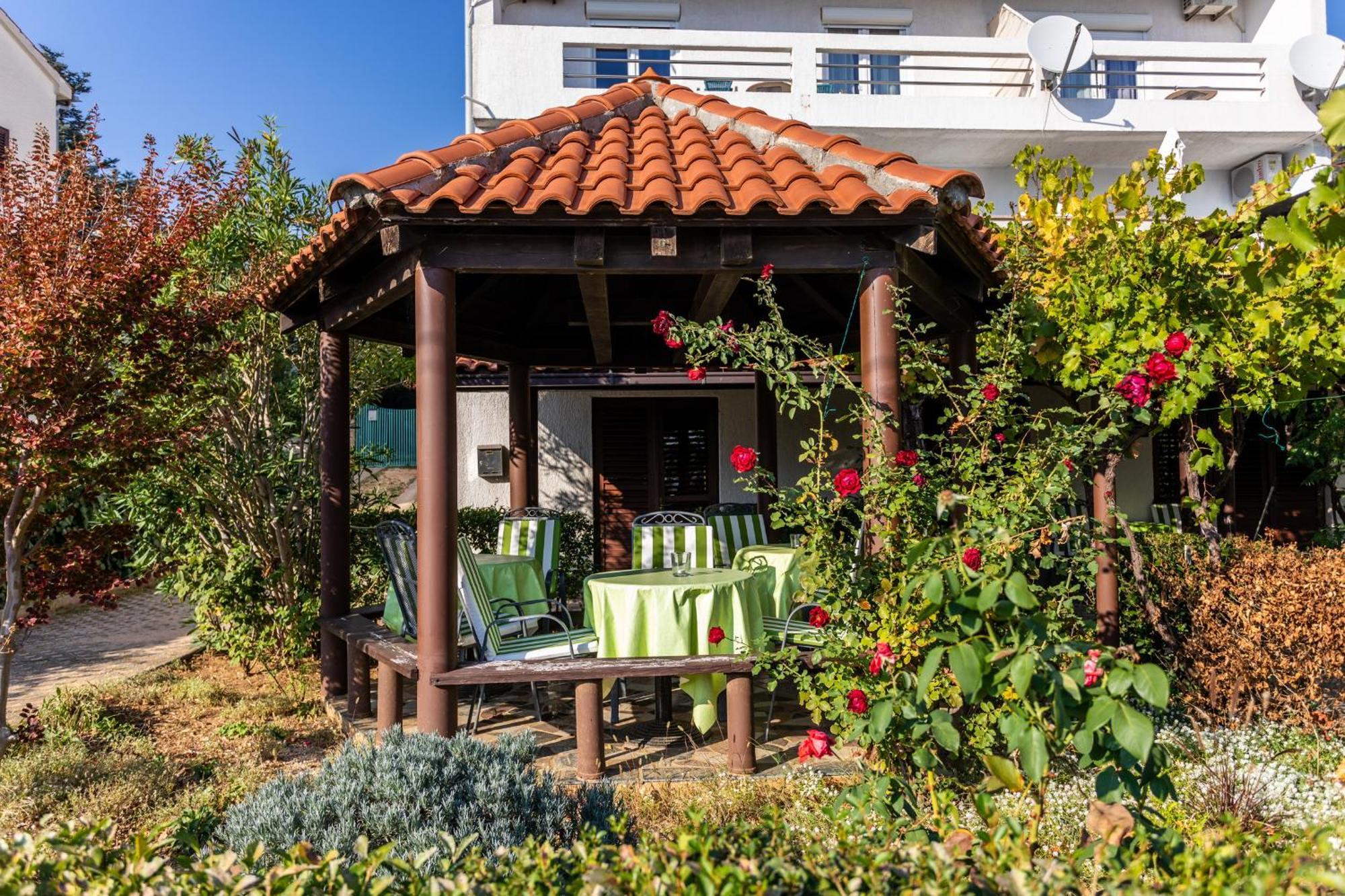 Apartmani Velnic Baska  Exterior photo